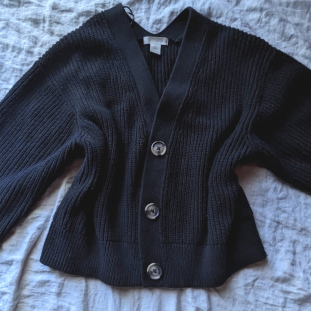 H&M Black Cropped Cardigan Sweater